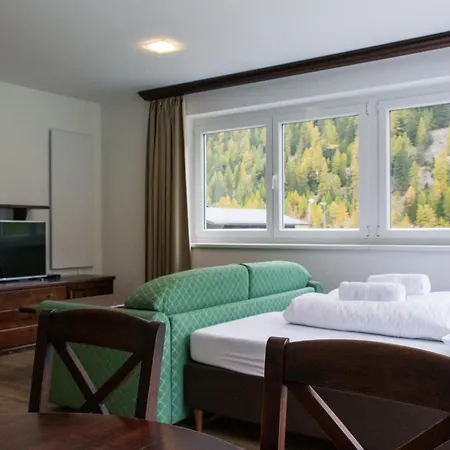 International House Mit Balkon Zw 2 * זולדן