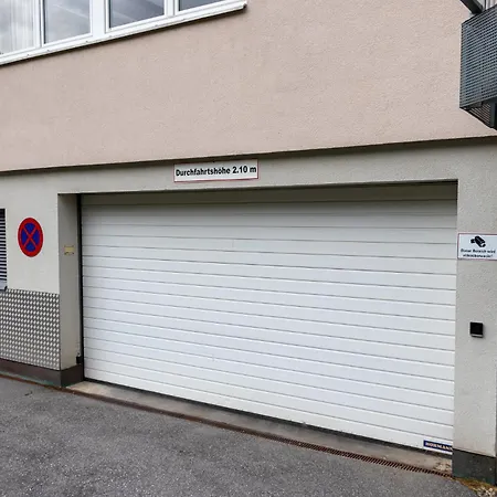 International House Mit Balkon Zw 2 דירה